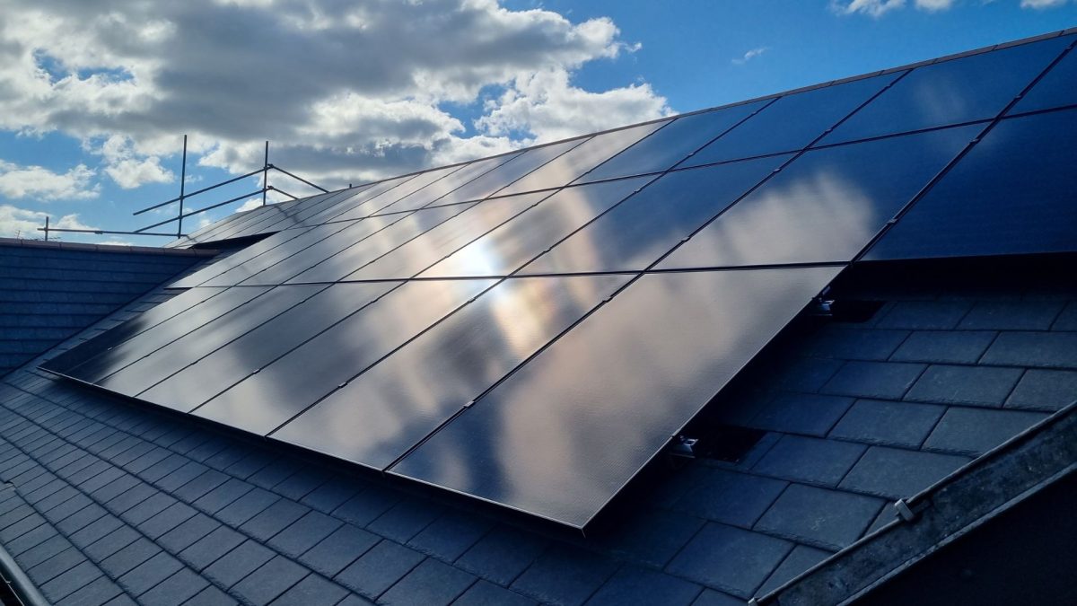 Solar and Battery Storage for a Family Home in Torquay